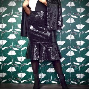 Torrid Sylvia Mollie black sequin trumpet skirt plus size 26W Kenya Freeman NWOT